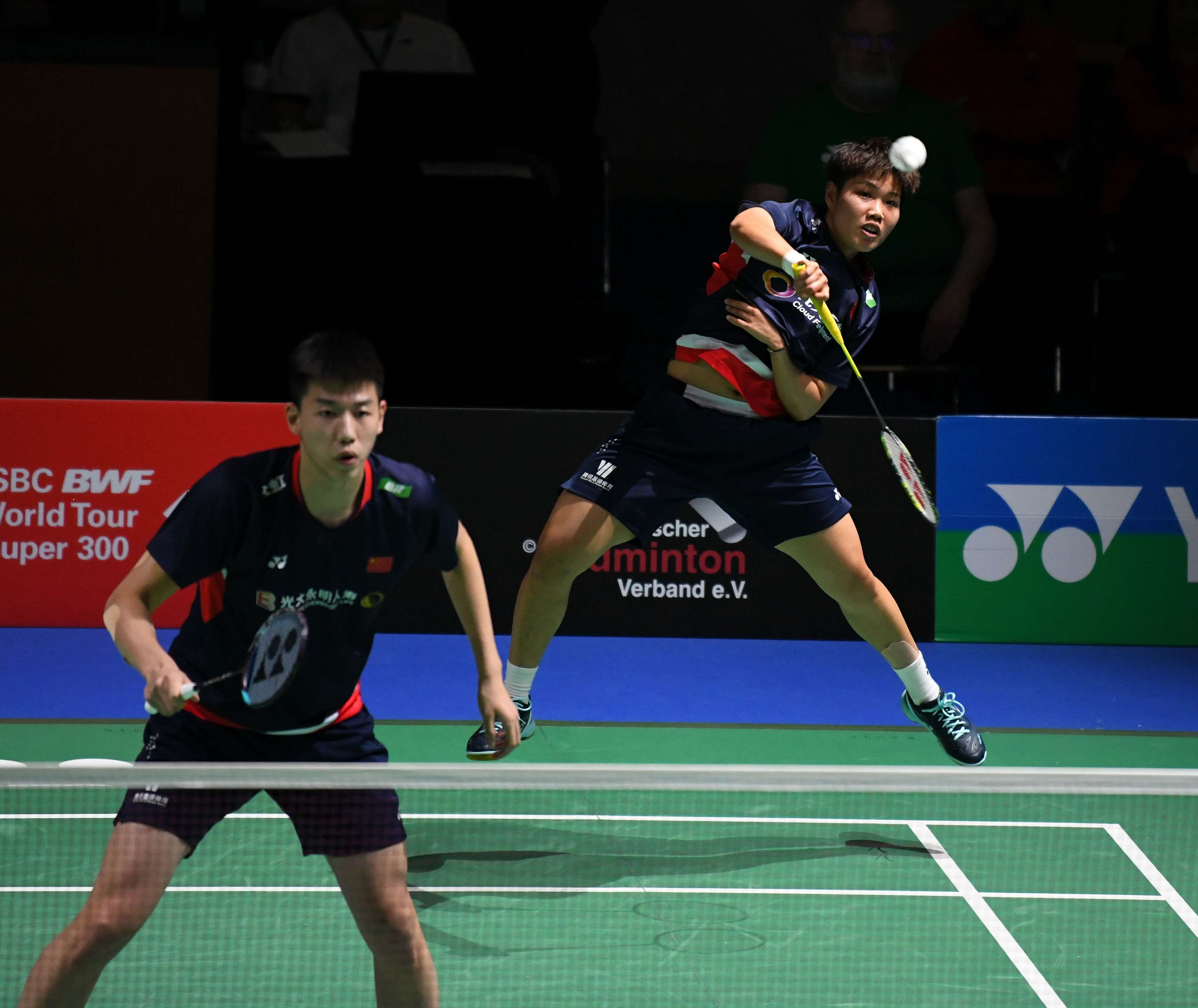 而在赛季前 而在赛季前